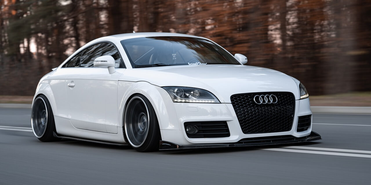 Os cuidados essenciais com os vidros de carros de luxo | Blind Auto Vidros